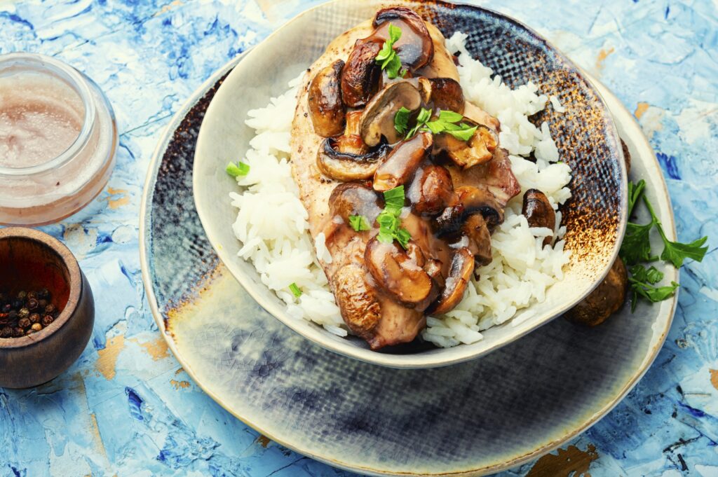 Meat in mushroom sauce